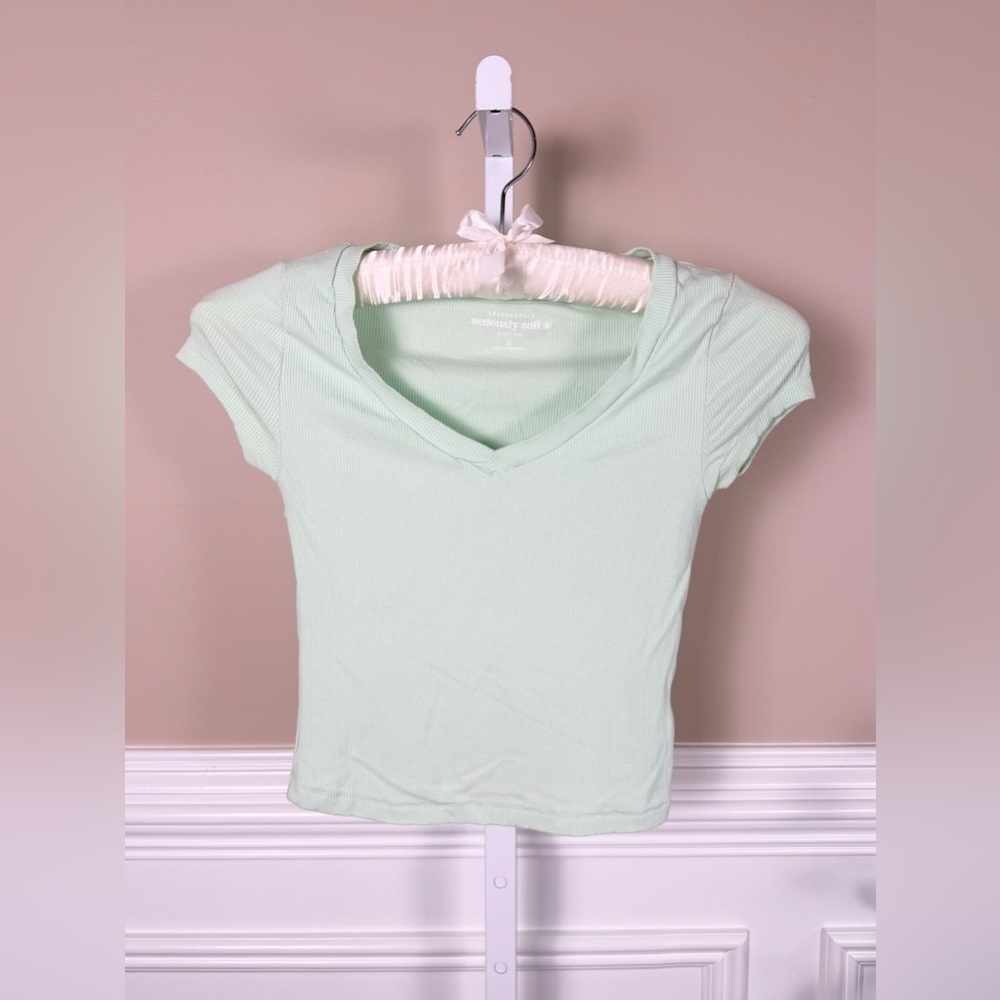 Aeropostale Seriously Soft Ribbed V-Neck Baby Tee Size Small